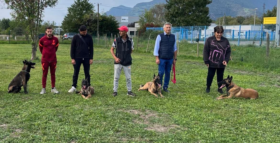 panneau blanc attention au chien grenoble sassenage